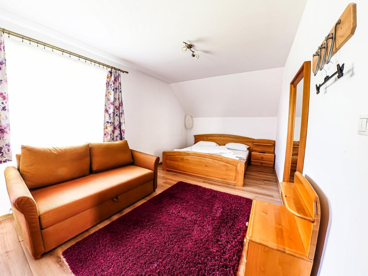 Pojorîta Casa Iuliaヴィラ エクステリア 写真