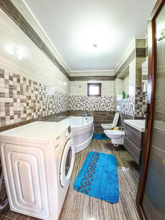 Pojorîta Casa Iuliaヴィラ エクステリア 写真